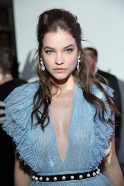Barbara Palvin 2017 için gelen gelen spor resimli mayo lansmanı olay, Center415 olay alanı, New York, NY Şubat 16, 2017. Fotoğraf: Andres Otero/Everett Collection