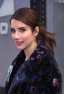 Emma Roberts dışarı ve hakkında Celebrity candids için-Thu, New York, NY Mart 23, 2017. Fotoğraf: Derek Storm/Everett Collection