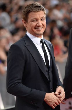 Jeremy Renner Mission: Impossible Rogue Nation Premiere, Duffy Square, New York, Ny 27 Temmuz 2015 için gelenler. Fotoğraf: Kristin Callahan / Everett Koleksiyonu 