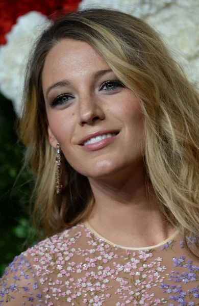 Blake Lively Arrivals God Love Deliver Golden Heart Awards Dinner — Foto de Stock