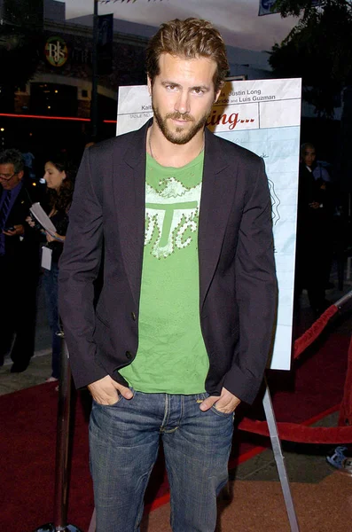 Ryan Reynolds Arrivals Waiting Premiere Mann Bruin Theatre Westwood New — Stock Photo, Image