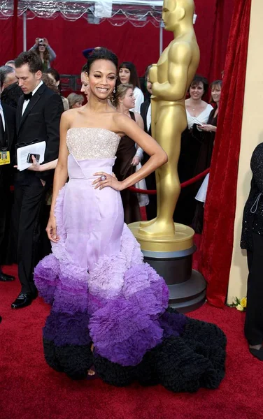 Zoe Saldana Vestindo Vestido Alta Costura Givenchy Anel Lorraine Schwartz — Fotografia de Stock