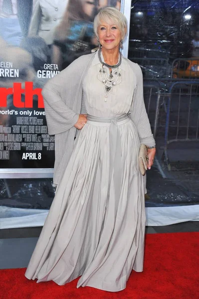Helen Mirren Vestindo Lanvin Chegadas Para Arthur Premiere Ziegfeld Theatre — Fotografia de Stock
