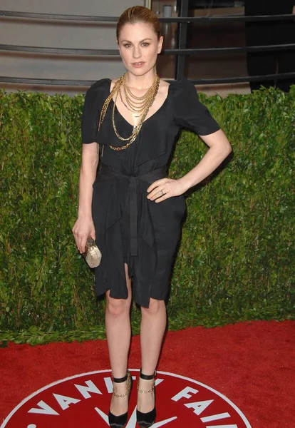 Anna Paquin Wearing Roland Mouret Dress Arrivals Vanity Fair Oscar — стоковое фото
