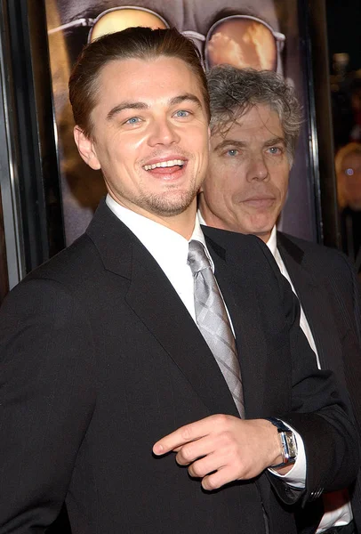 Leonardo Dicaprio Bij Première Van Aviator Los Angeles December 2004 — Stockfoto