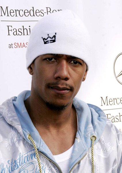 Ник Каннон на премьере третьего сезона "Мерседеса" в Лос-Анджелесе Неделя моды, Smashbox Studios, Лос-Анджелес, Калифорния, 16 октября 2007. Фото: Adam Orchon / Everett Collection
