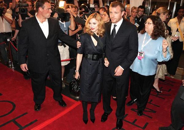 Madonna Guy Ritchie Agli Arrivi Revolver Premiere Toronto Film Festival — Foto Stock