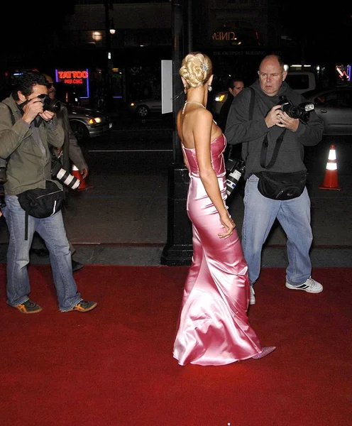Paris Hilton Bij Aankomsten Voor Hottie Nottie Premiere Egyptisch Theater — Stockfoto