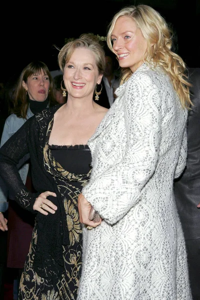 Meryl Streep Uma Thurman Chegadas Para Universal Pictures Premiere Prime — Fotografia de Stock