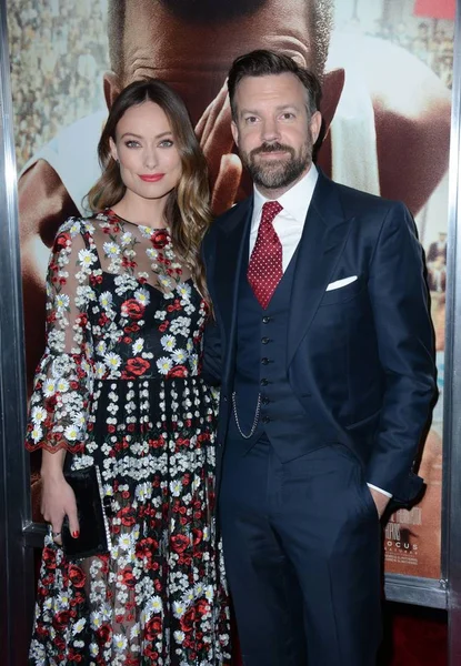 Olivia Wilde Jason Sudeikis Ved Ankomst Til Race Premiere Landmark – stockfoto