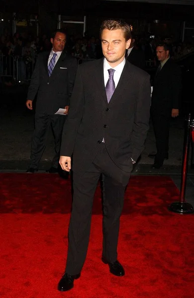 Leonardo Dicaprio Chegadas Para Departed Premiere Ziegfeld Theatre Nova York Fotografia De Stock