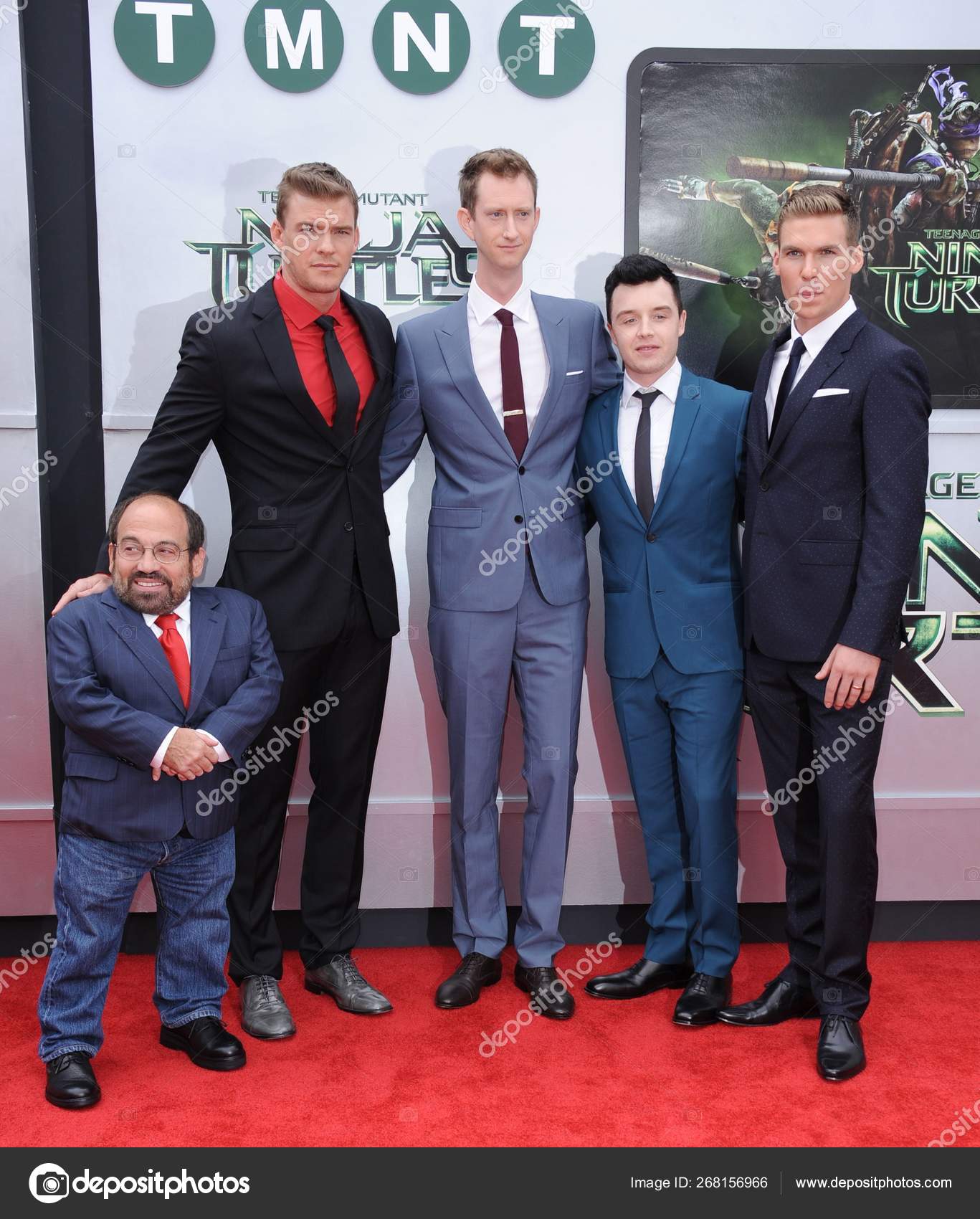 Danny Woodburn Alan Ritchson Jeremy Howard Noel Fisher Pete Ploszek Stock Editorial Photo C Everett225 Danny Woodburn Alan Ritchson Jeremy Howard Noel Fisher Pete Ploszek Stock Editorial Photo C Everett225