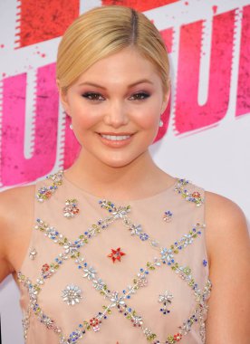 Olivia Holt Hot Pursuit Premiere için gelenler, Tcl Çince 6 Tiyatrolar (eski Grauman's), Los Angeles, Ca Nisan 30, 2015. Fotoğraf: Dee Cercone /Everett Collection