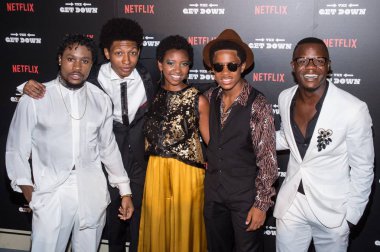 Shameik Moore, Skyline Brooks, Stefanee Martin, Tremaine Brown Jr, Tory Smith Netflix, Lehman Center for the Performing Arts, Bronx, Ny Ağustos 11, 2016 tarihinde Get Down Premiere için gelenler. Fotoğraf: Steven Ferdman / Everett Koleksiyonu