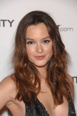 Leighton Meester Elysium Dördüncü Yıllık Siyah Kravat Charity Gala Heaven Sanat için gelenler, California Bilim Merkezi'nde Annenberg Binası, Los Angeles, Ca Ocak 15, 2011. Fotoğraf: Michael Germana / Everett Koleksiyonu