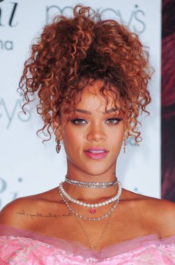 Rihanna için mağaza görünümünde Rihanna Yeni Koku Riri başlattı, Macy's Downtown Brooklyn Mağaza, Brooklyn, Ny Ağustos 31, 2015. Fotoğraf: Gregorio T. Binuya / Everett Koleksiyonu