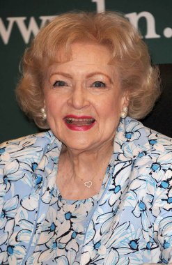 Betty White Book için Betty beyaz kitap Imzalama için Eğer bana, Barnes ve Noble Book Store, New York, NY Mayıs 6, 2011 sor Eğer. Fotoğraf: Kristin Callahan/Everett Collection
