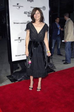 Catherine Keener 40 Yaşındaki Virgin Premiere için gelenler, Arclight Sinema, Los Angeles, Ca, Ağustos 11, 2005. Fotoğraf: Michael Germana / Everett Koleksiyonu