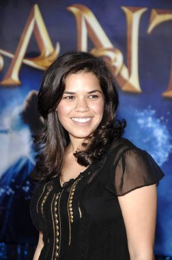 Enchanted Los Angeles Premiere için gelenler Amerika Ferrera, El Capitan Tiyatrosu, Los Angeles, Ca, Kasım 17, 2007. Fotoğraf: Michael Germana / Everett Koleksiyonu