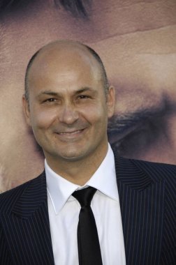 Steve Bastoni Su Diviner Premiere için gelenler, Tcl Çince 6 Tiyatrolar (eski Grauman's), Los Angeles, Ca Nisan 16, 2015. Fotoğraf: Michael Germana / Everett Koleksiyonu