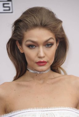Gigi Hadid 2016 için gelen gelen Amerikan Müzik Ödülleri (ama 's)-gelenler, Microsoft Theater, Los Angeles, CA Kasım 20, 2016. Fotoğraf: Elizabeth Goodenough/Everett Collection