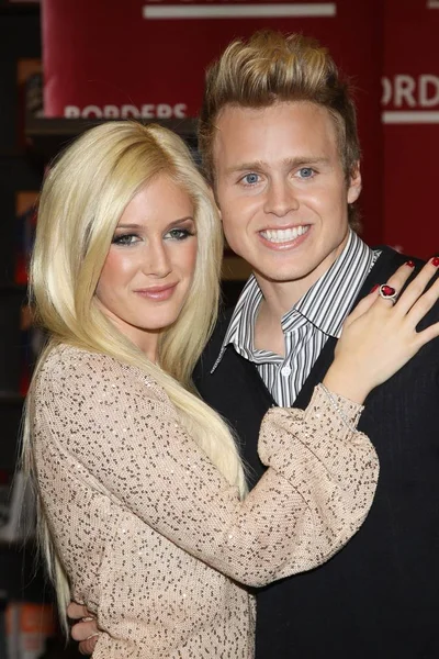 Heidi Montag Spencer Pratt Aparência Loja Para Como Ser Famosa — Fotografia de Stock