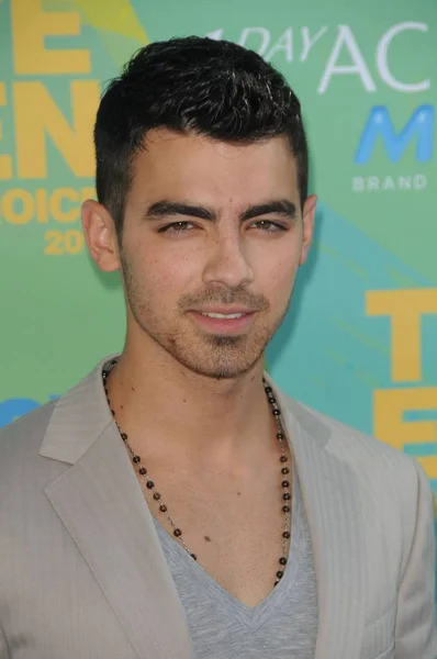 Joe Jonas Przy Przyjazdów 2011 Teen Choice Awards Przyjazd Gibson — Zdjęcie stockowe