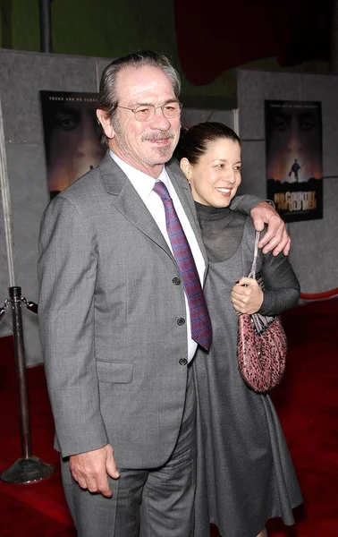 Tommy Lee Jones Dawn Jones Arrivals Country Old Men Premiere —  Fotos de Stock