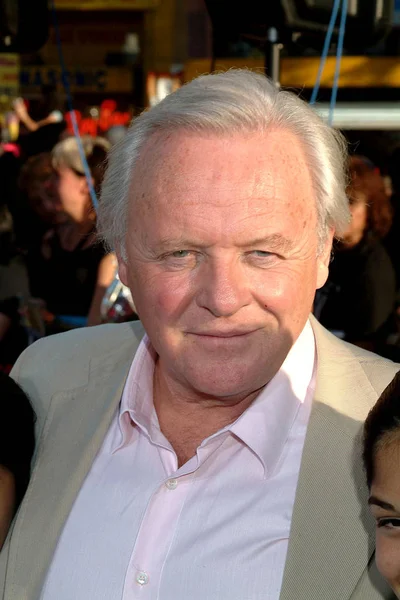 Anthony Hopkins Arrivals War Worlds Premiere Grauman Chinese Theatre Los — Foto de Stock