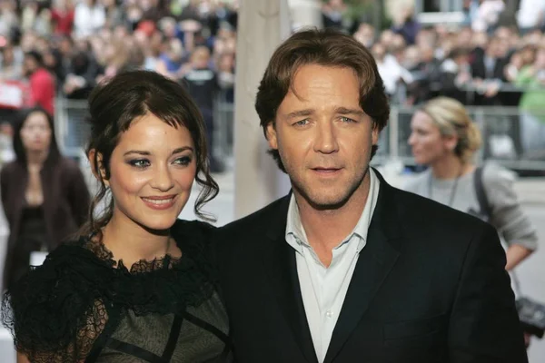 Marion Cotillard Russell Crowe Arrivals Good Year Gala Premiere Toronto — Fotografia de Stock