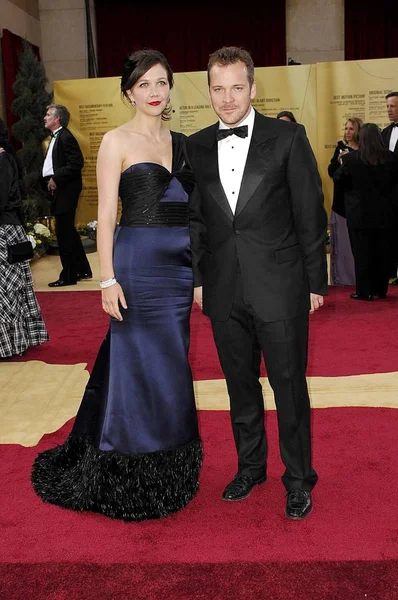 Maggie Gyllenhaal Proenza Schouler Giyiyor Peter Sarsgaard Oscar Yıllık Akademi — Stok fotoğraf