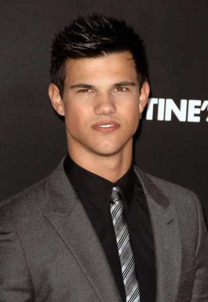 Taylor Lautner Arrivals Valentine Day Premiere Grauman Chinese Theatre New — стоковое фото