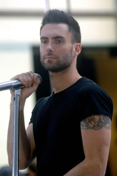 Adam Levine Location Maroon Performs Nbc Today Show Concert Rockefeller — стоковое фото