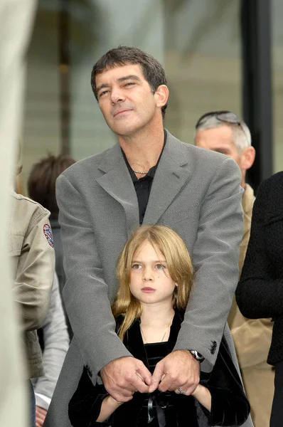 Antonio Banderas, Stella Antonio Banderas, Hollywood, Los Angeles, CA, 18 Ekim 2005, Hollywood Walk of Fame Star için indüksiyon töreni at. Fotoğraf: Michael Germana/Everett Collection