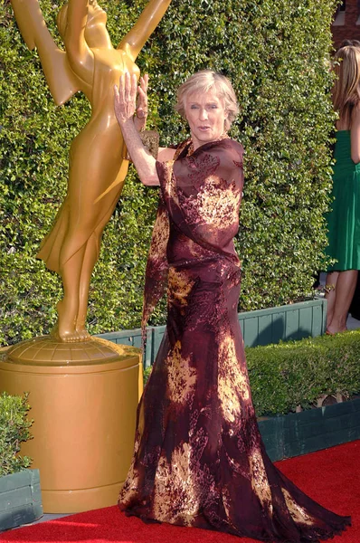 Cloris Leachman Agli Arrivi 2005 Creative Arts Emmy Awards Shrine — Foto Stock