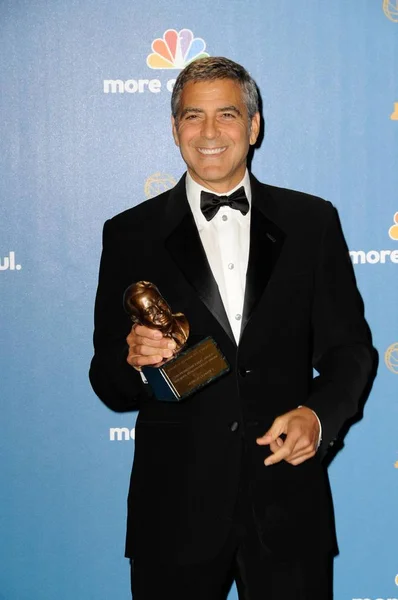 George Clooney Wearing Giorgio Armani Tuxedo Press Room Academy Television — стоковое фото