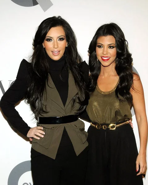 Kim Kardashian Kourtney Kardashian Atendimento Para Qvc Para Assistir Festa — Fotografia de Stock