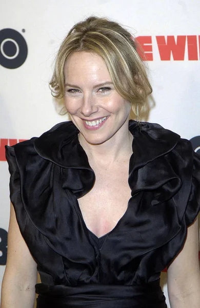 Amy Ryan Bei Der Ankunft Der Fünften Und Letzten Staffel — Stockfoto