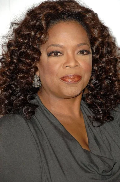 Oprah Winfrey Vid Ankomster För Hollywood Reporter Årliga Kvinnor Entertainment — Stockfoto