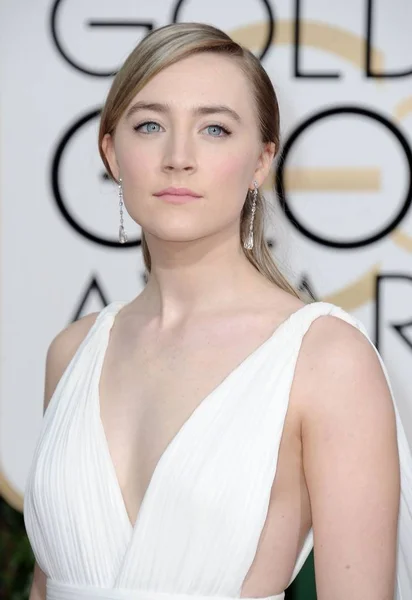 Saoirse Ronan Agli Arrivi 73Esimo Golden Globe 2016 Arrivi Beverly — Foto Stock