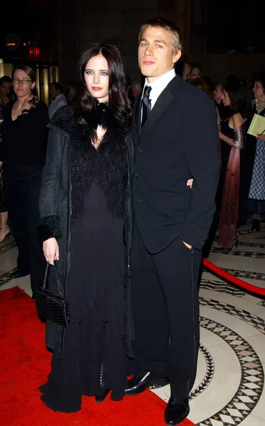 Eva Green Και John Hunnan Στην Ομάδα Μόδας Της Διεθνούς — Φωτογραφία Αρχείου