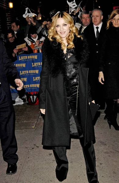 Madonna Talkshow Utseende För Den Sena Showen Med David Letterman — Stockfoto