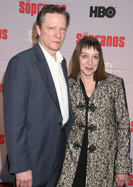 Chris Cooper Maryanne Leone Las Llegadas Para Hbo Sopranos Estreno — Foto de Stock