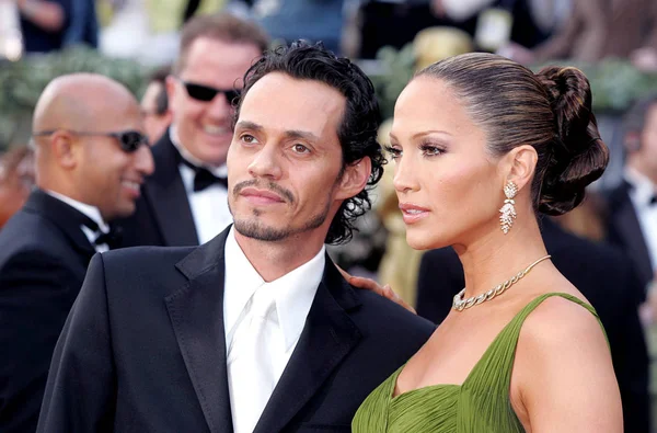 Marc Anthony Jennifer Lopez Bär Fred Leighton Smycken Vid Ankomst Royaltyfria Stockfoton