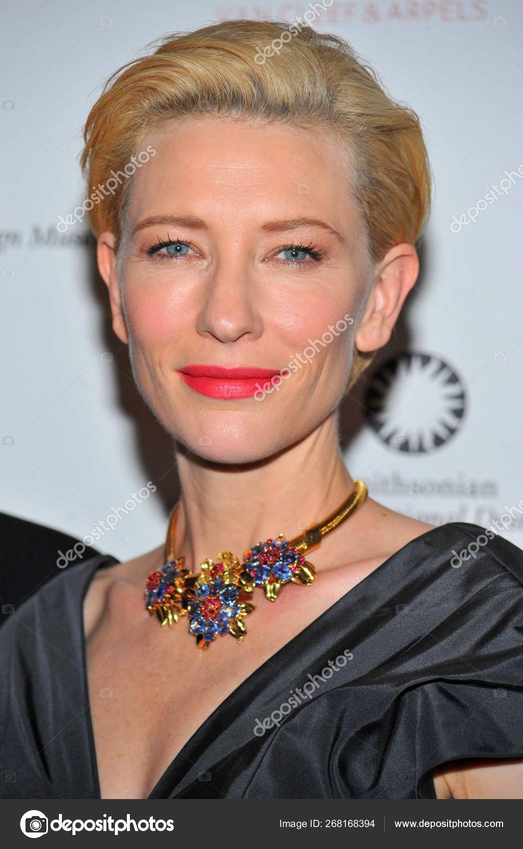Cate Blanchett Klädd Van Cleef Arpels Halsband Vid Ankomst Till