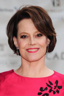 Sigourney Weaver Amerikan Bale Tiyatrosu'nun 75 th Anniversary Diamond Jubilee Bahar Gala, Lincoln Center Metropolitan Opera Binası için gelenler, New York, Ny Mayıs 18, 2015. Fotoğraf: Gregorio T. Binuya / Everett Koleksiyonu