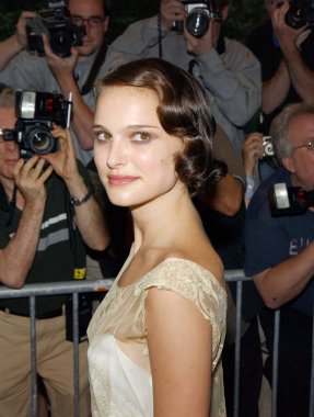 Natalie Portman 27 Temmuz 2004 tarihinde New York'ta Garden State Premiere katılır