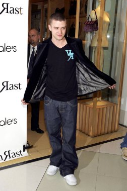 Justin Timberlake, Justin Timberlake ' 's William rast giyim hattı, Bloomingdale ' 's, New York, NY, 01 Kasım 2005 lansmanı için mağaza görünümünde. Fotoğraf: Gregorio Binuya/Everett Collection