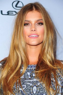 Nina Agdal için bir kamu görünüm de 2015 Sports Illustrated Swimsuit Issue Swim City Fan Festivali Kutlama - Bölüm 2, Marquee, New York, NY Şubat 10, 2015. Fotoğraf: Gregorio T. Binuya / Everett Koleksiyonu