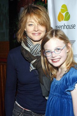 Jodie Foster, Elle Fanning Wonderland Pamuk Pazarı Dünya Prömiyeri Partisi Phoebe için gelenler, Sundance Film Festivali, Park City, Ut, Ocak 20, 2008. Fotoğraf: James Atoa / Everett Koleksiyonu